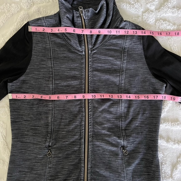 Lululemon Daily Yoga Jacket Slub Denim Polar Haze Size 8 - Picture 10 of 12